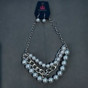 Paparazzi Silver Chain and Pearl Necklace Set